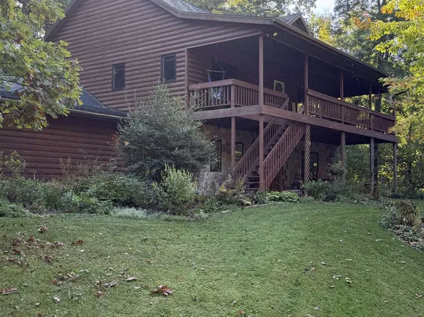 N3988 Wild Cat Rd, Poynette, WI 53955