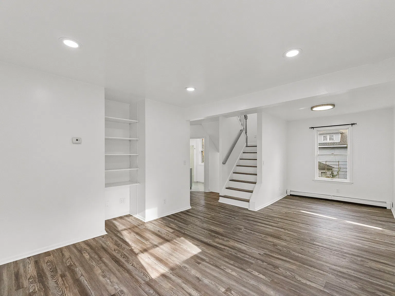 4 bed, $4,000 — Photo 4