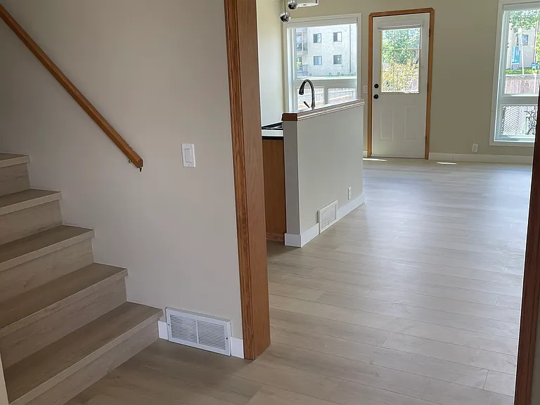 Coral Springs Cir NE — Photo 4