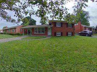 3747 Chatham Rd, Louisville, KY 40218
