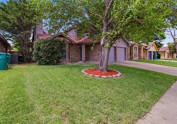 2nd image of 606 Lemons St