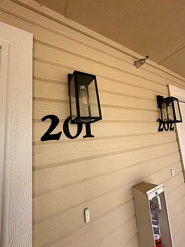 2105 E White Oak Ct #201 Photo 1