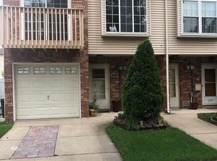 247 Bruckner Ave #A, Staten Island, NY 10303