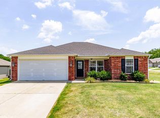 3600 Firefly Cir, Conway, AR 72032