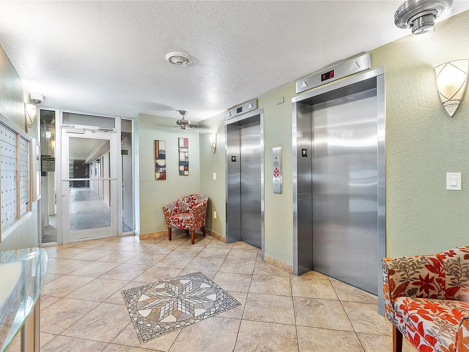 2 bed, 2.0 bath, 900 sqft, $1,900 — Photo 3