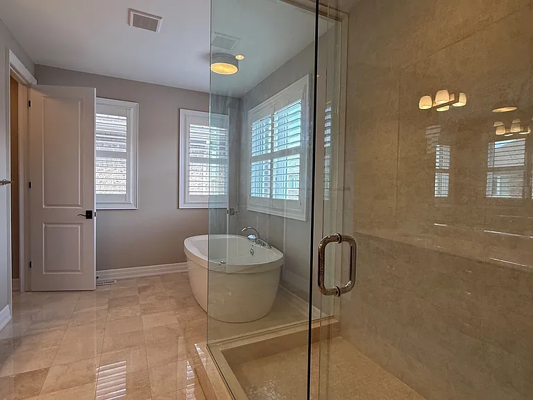 222 N Park Blvd — Photo 25