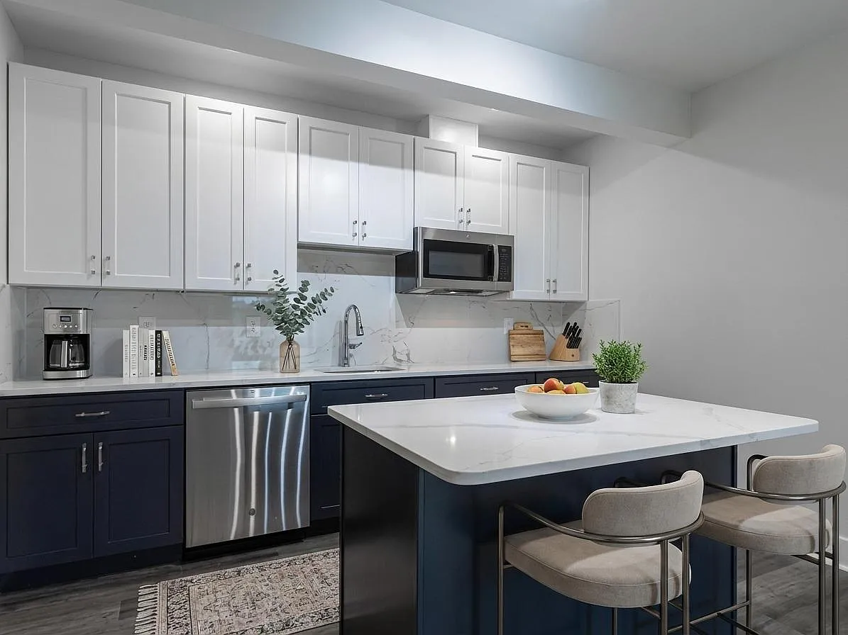 Building Photo - 941 Warlander Dr SW #3