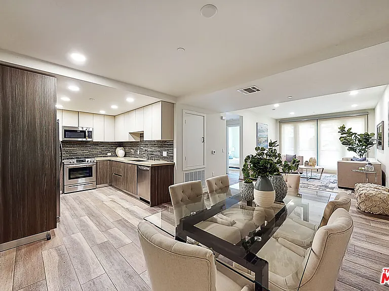 1070 S Bedford St #402 — Photo 1