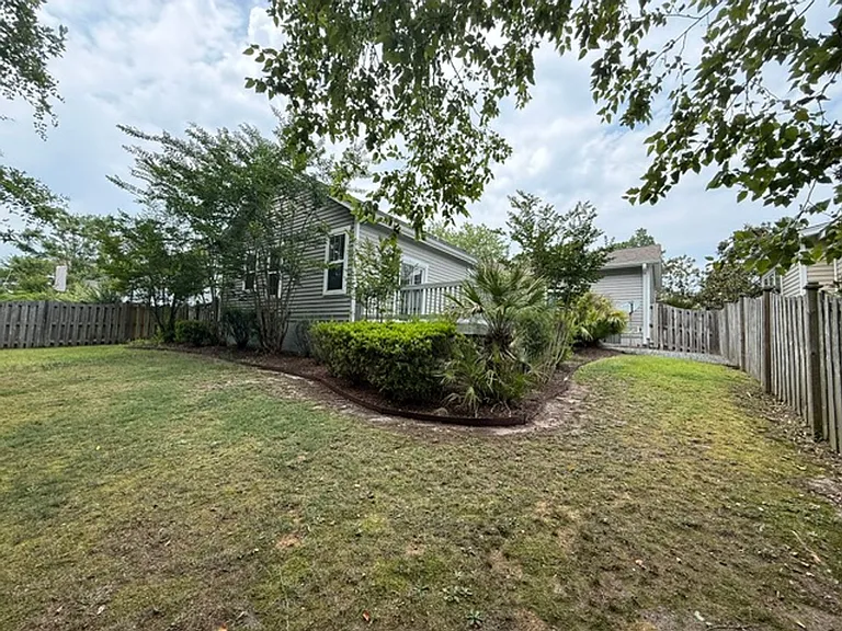 508 Cottage Ct — Photo 14