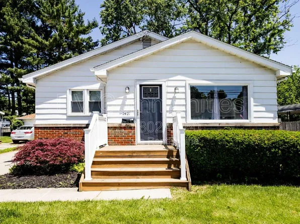 2421 12th St, Cuyahoga Falls, OH 44223