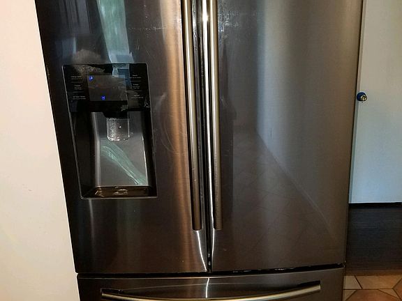 4th image of 3720 Veteran Ave APT 4