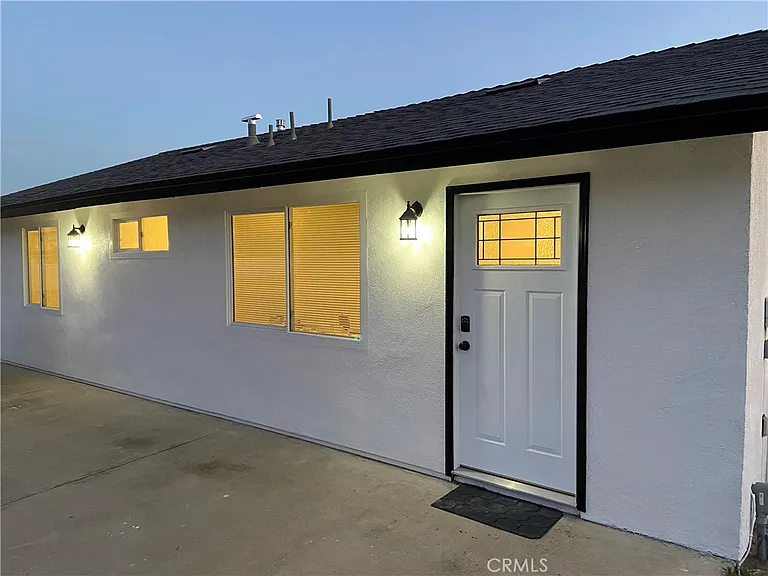 1548 N Lassen Ave — Photo 19