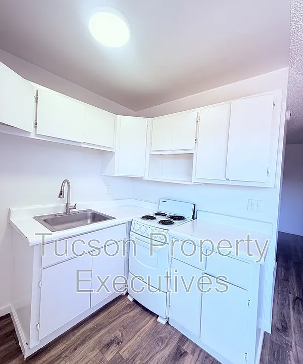 3810 E Monte Vista Dr #202