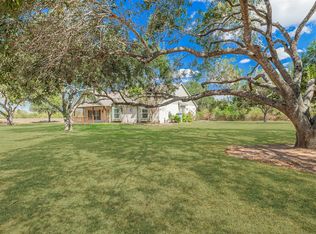 1520 Lakefield Dr, Sealy, TX 77474