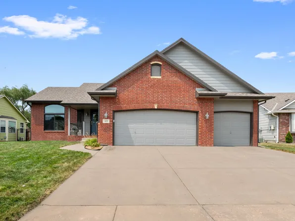 422 E Cheyenne Ct, Kechi, KS 67067