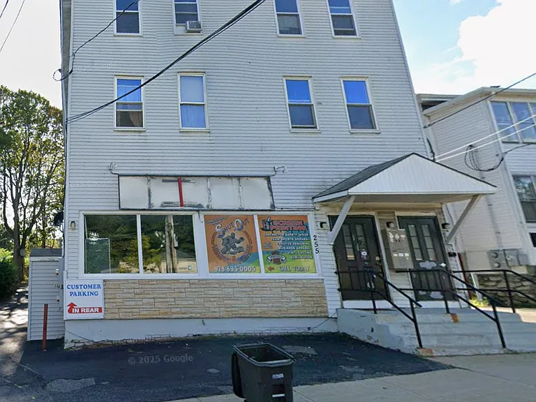 255 Main St #B — Photo 1