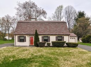 3 Diamond Rd, Danbury, CT 06811