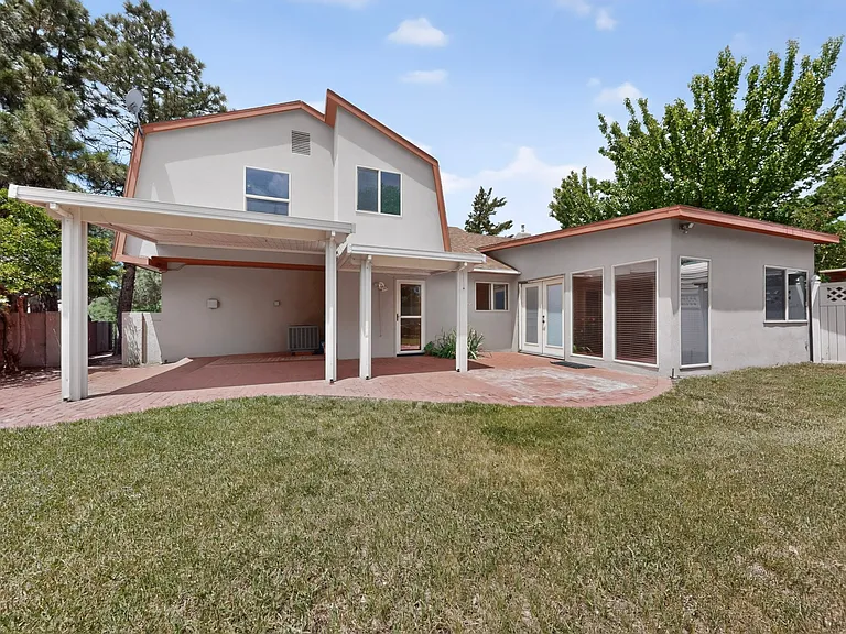 5612 Chelwood Park Blvd NE — Photo 31