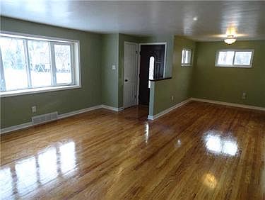 2nd image of 5556 Clark Ave