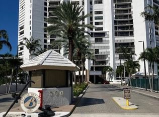 300 Three Islands Blvd APT 701, Hallandale, FL 33009