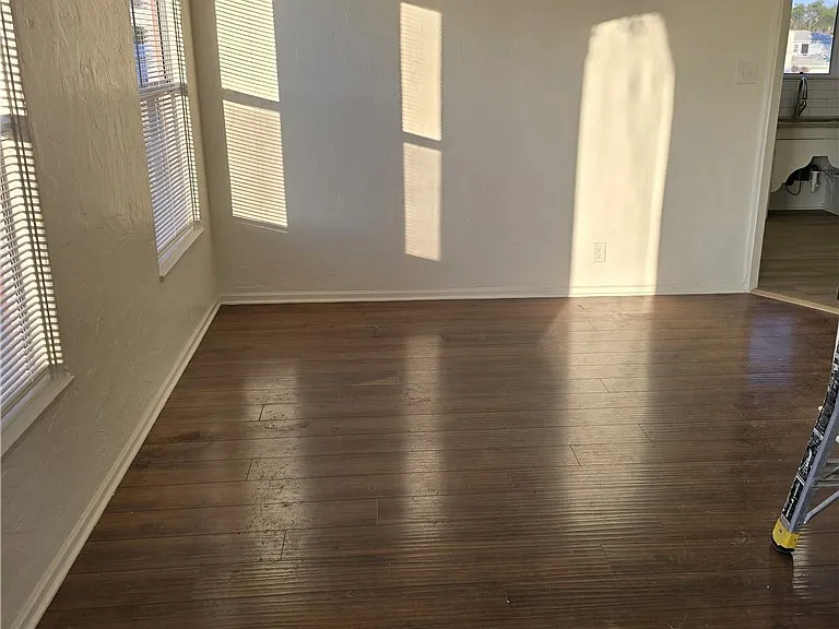 5740 California Ave — Photo 7