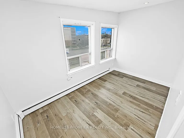 2953 Lawrence Ave E #UPPER — Photo 8