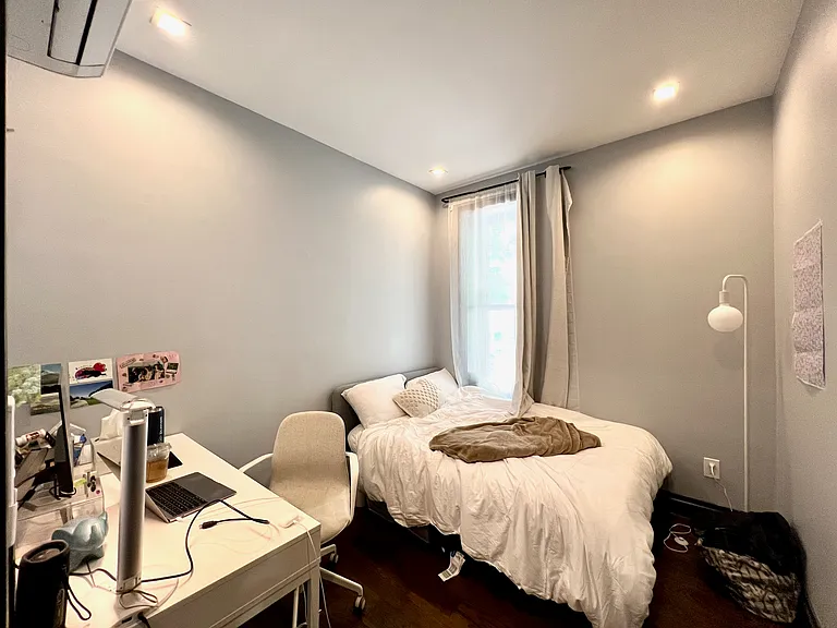 119 Kent Ave #2G — Photo 11