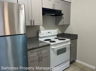 1572 Cypress Dr, Fort Myers, FL 33907