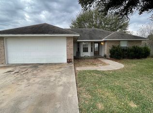 1003 W 24th St, Cameron, TX 76520