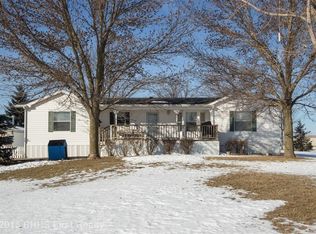 3328 SE Powers Dr, Runnells, IA 50237