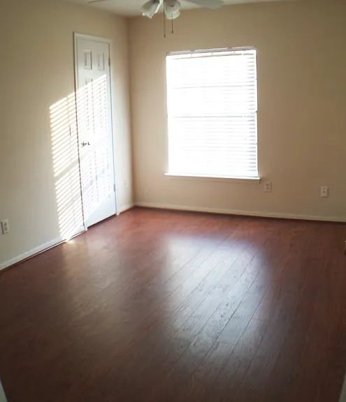 2319 Mill Creek Dr — Photo 17
