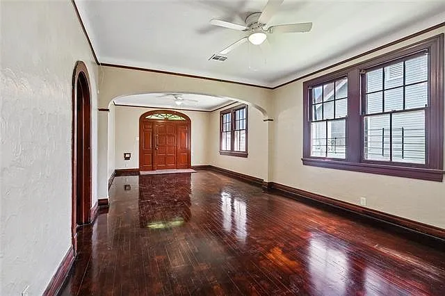 3 bed, 2.0 bath, 1400 sqft, $1,900 — Photo 2