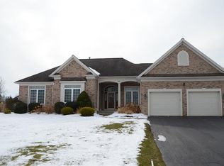 82 Guygrace Ln, Webster, NY 14580