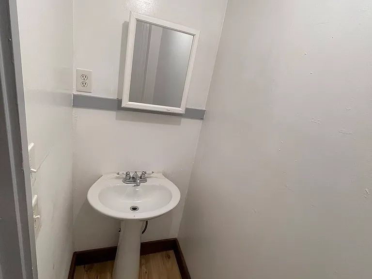 147 Emerson St #147 — Photo 9