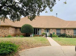 3045 Freeman Ln, Crowley, TX 76036
