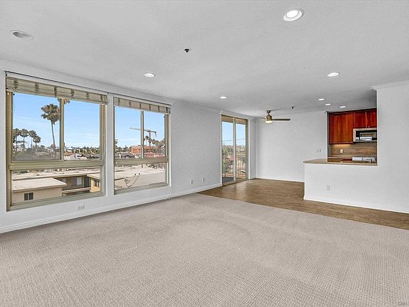 4th image of 3939 Illinois St APT 4G