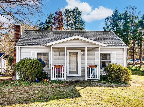 4516 Branson Davis Rd, Sophia, NC 27350