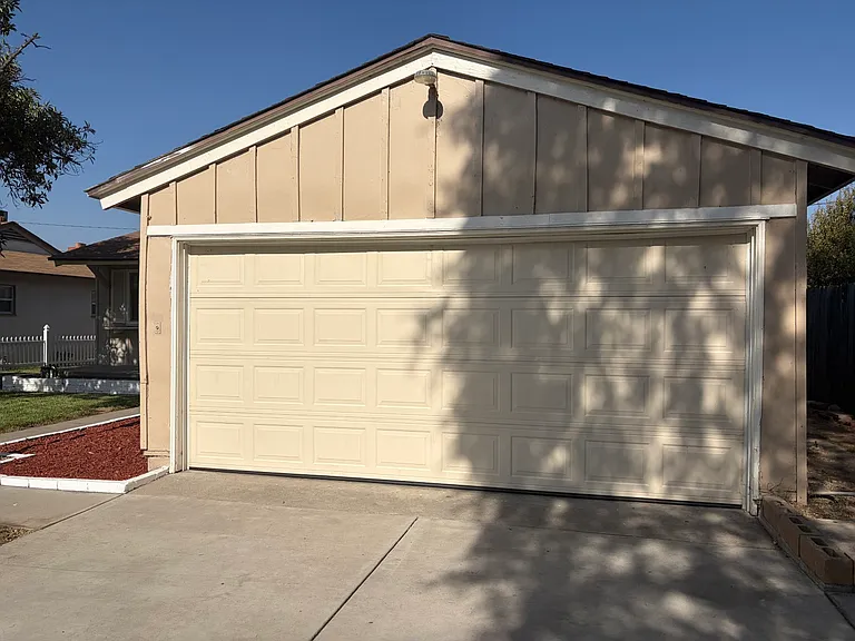 3552 N Alameda Ave — Photo 6