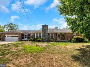 365 E Butler Ave, Vineland, NJ 08360
