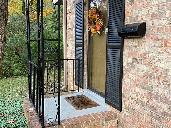 Front of townhome