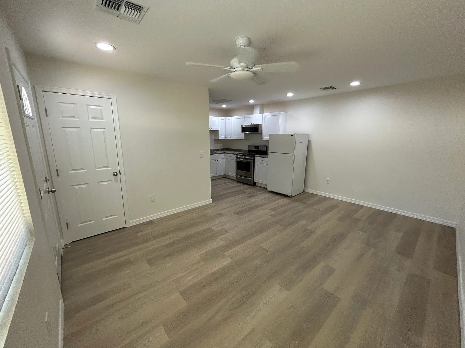 Living room/Dining Room