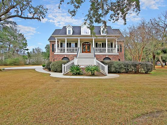 107 River Oak Ct, Moncks Corner, SC 29461