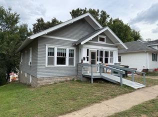 808 Adams St, Corning, IA 50841