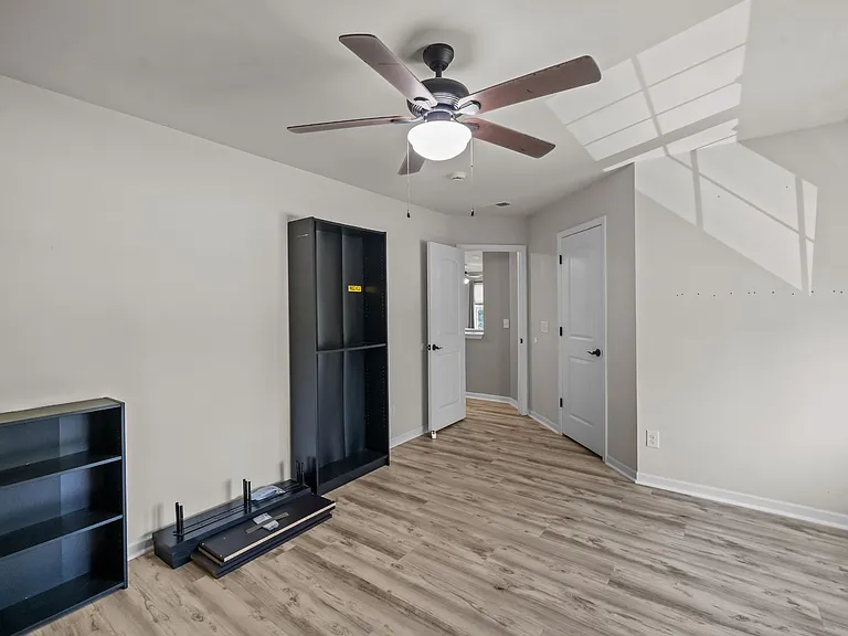 105 Sail Maker Ln — Photo 35