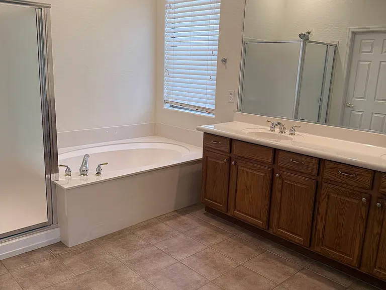 2344 W Clearview Trl — Photo 18
