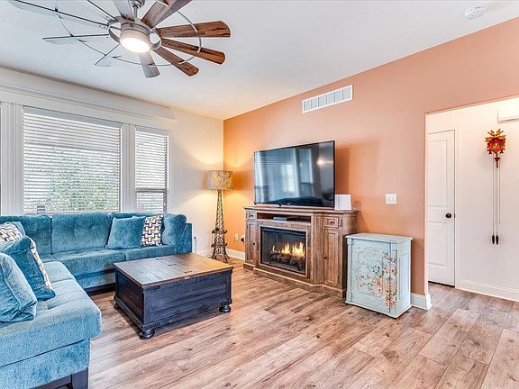 4th image of 1269 N Forestview Ct