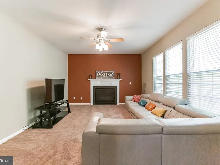 618 Sunderland Ave — Photo 10