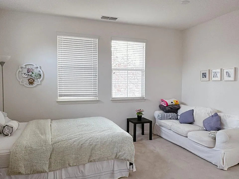 625 W Sombra Way