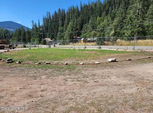 3661 Pinecreek Rd, Pinehurst, ID 83850
