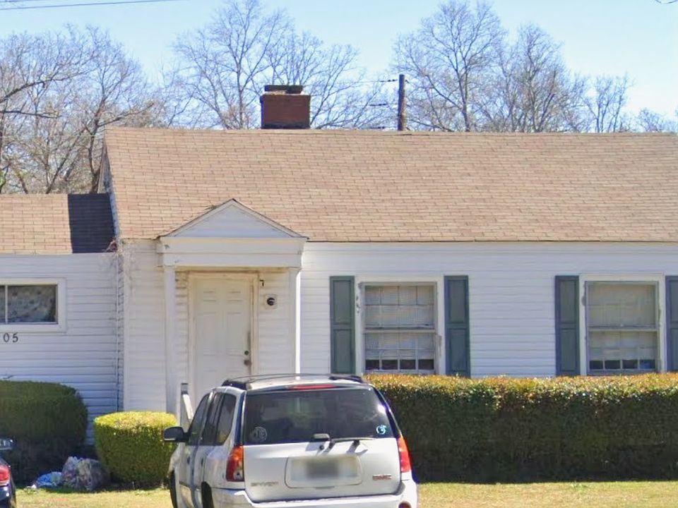 1st image of 105 Dellwood Cir